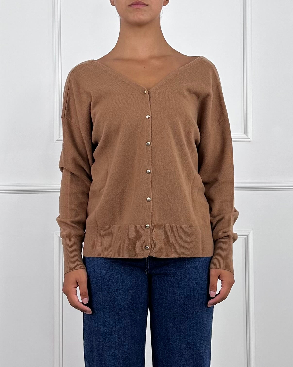 WL544AI25 - TENSIONE IN MAGLIA/CARDIGAN BOTTONI SUL RETRO