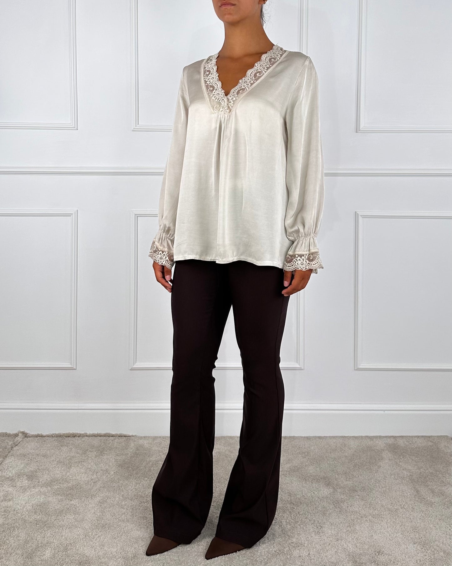 22364 - MAGLIA IN VISCOSA CON PIZZO