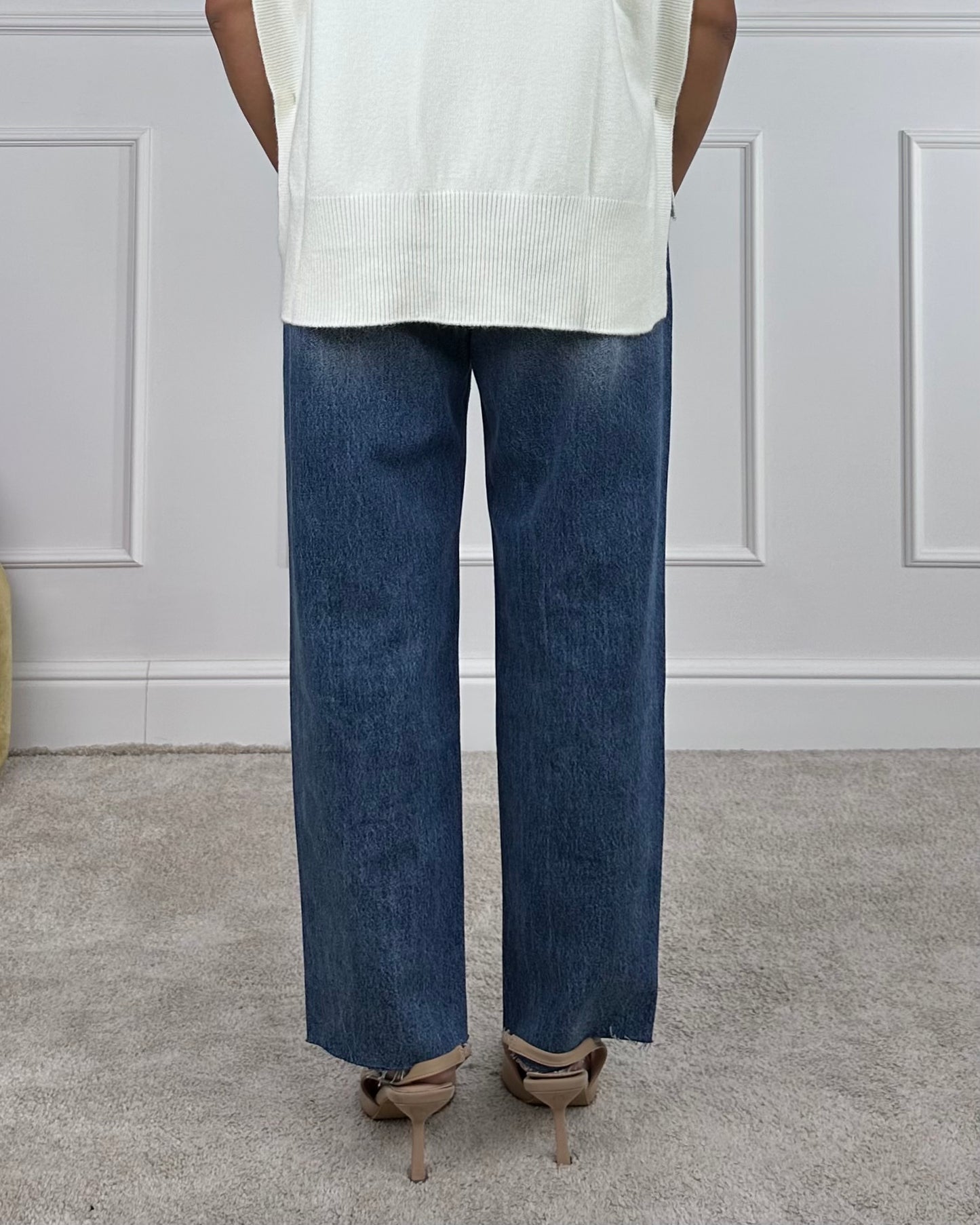 57015 - TENSIONE IN GILET