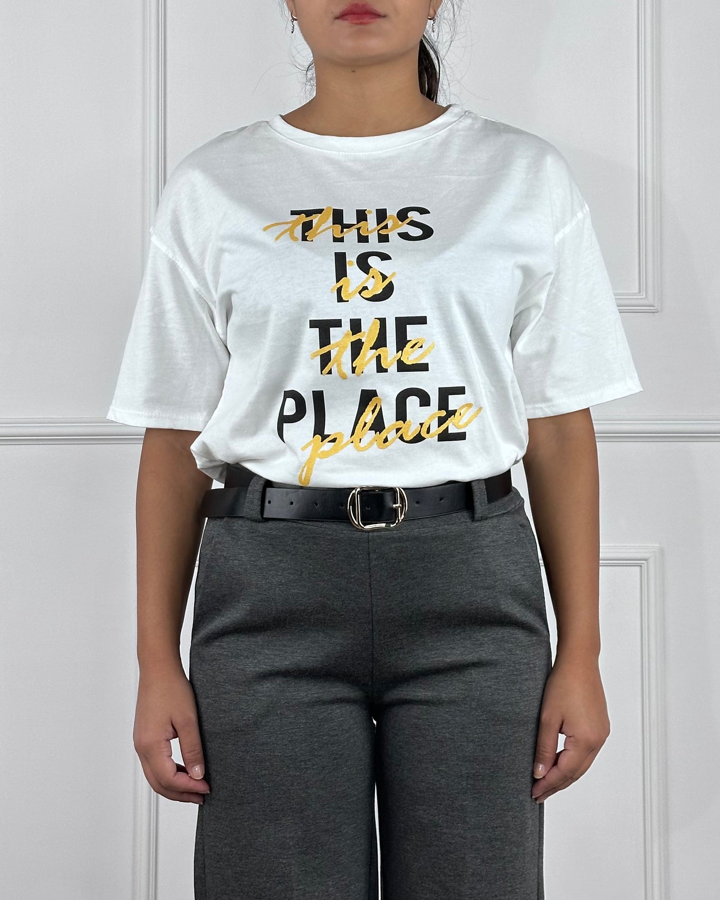 FIT10013 - T-SHIRT THIS IS THE PLACE.