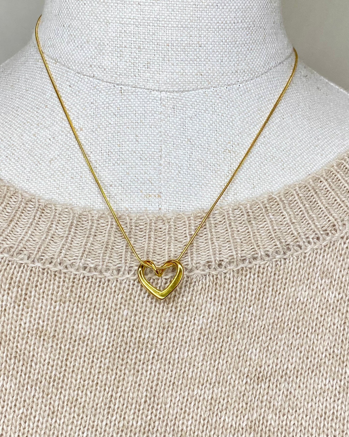 CLN 147 COLLANA NODO CUORE
