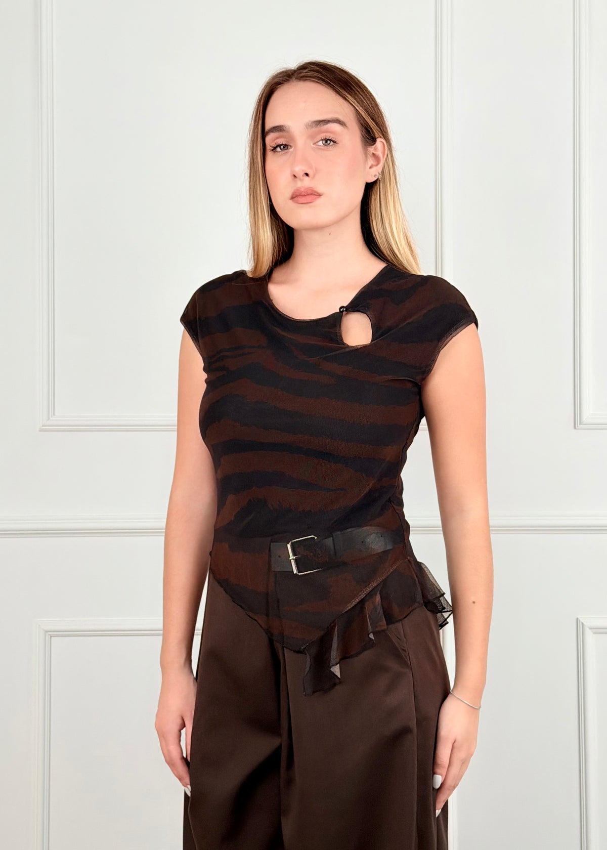 C29023 - BREND TOP ASIMMETRICO