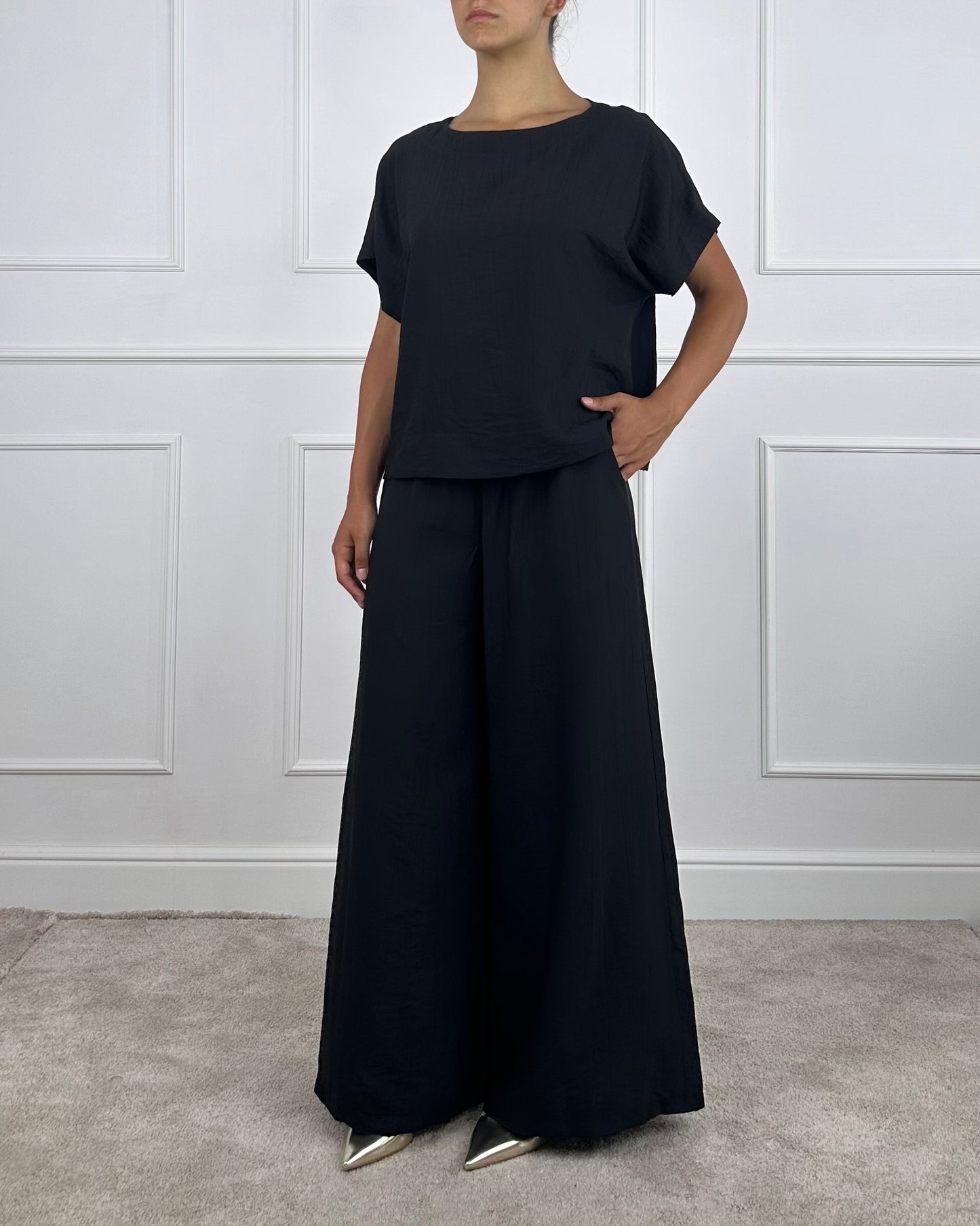 25C7816 - TENSIONE IN COMPLETO BLUSA E PANTALONE