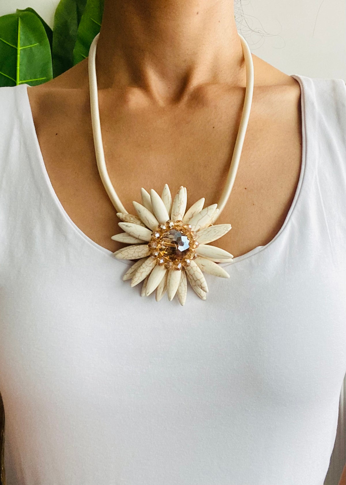 CLN • COLLANA PENDENTE FIORE