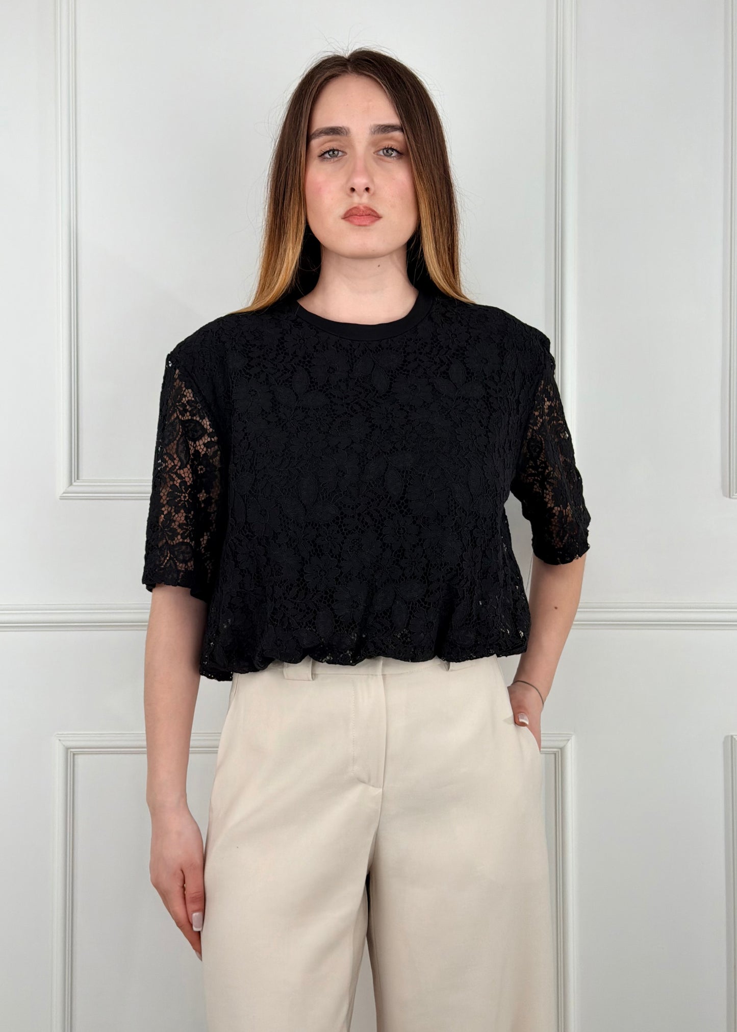 PE260186 - TENSIONE IN T-SHIRT IN PIZZO