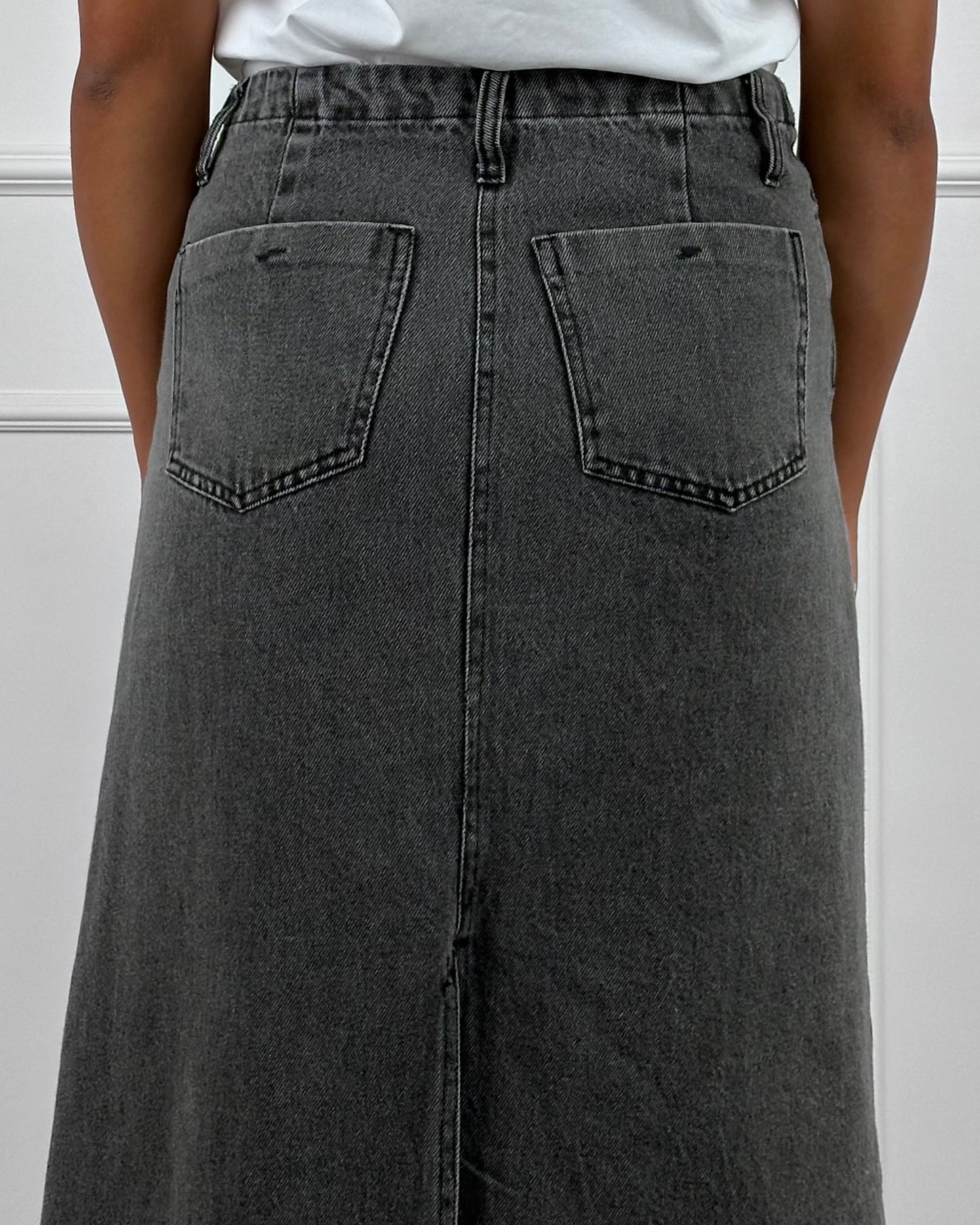 W25G618 - TENSIONE IN GONNA IN DENIM CON PIZZO
