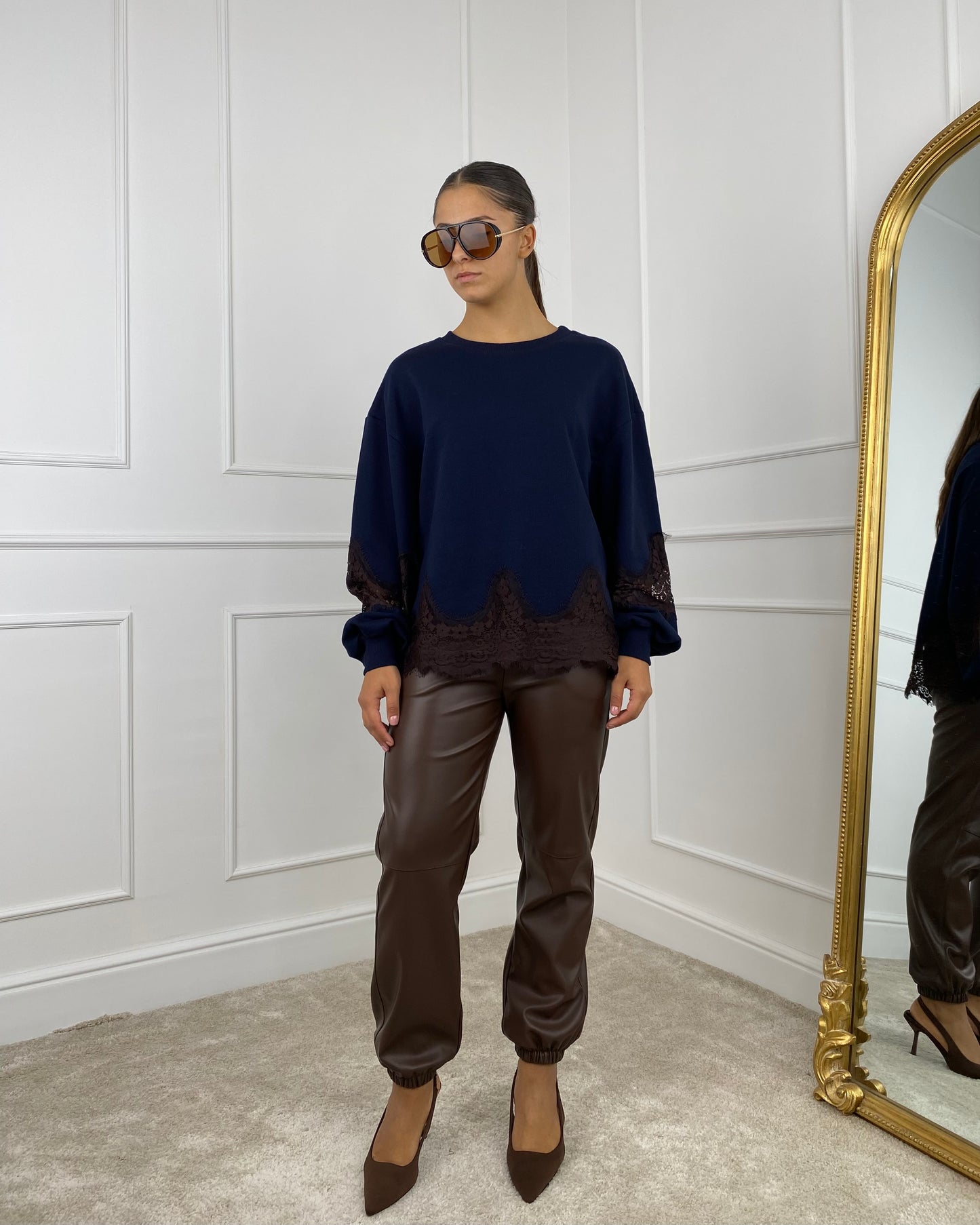 F63209 - FELPA CON PIZZO