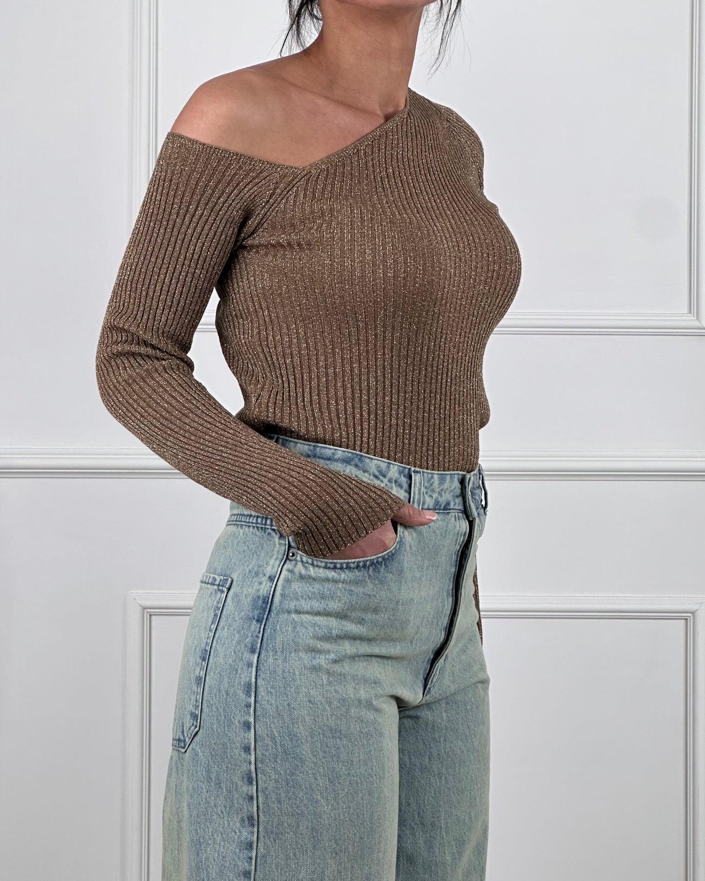 D76827PE25 - TENSIONE IN MAGLIA SCOLLO DIAGONALE