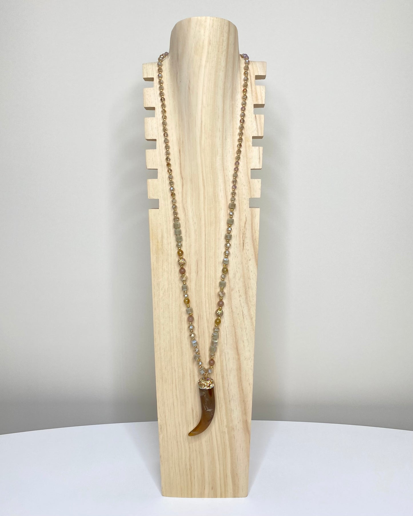 CLN • COLLANA CORNO E PERLINE