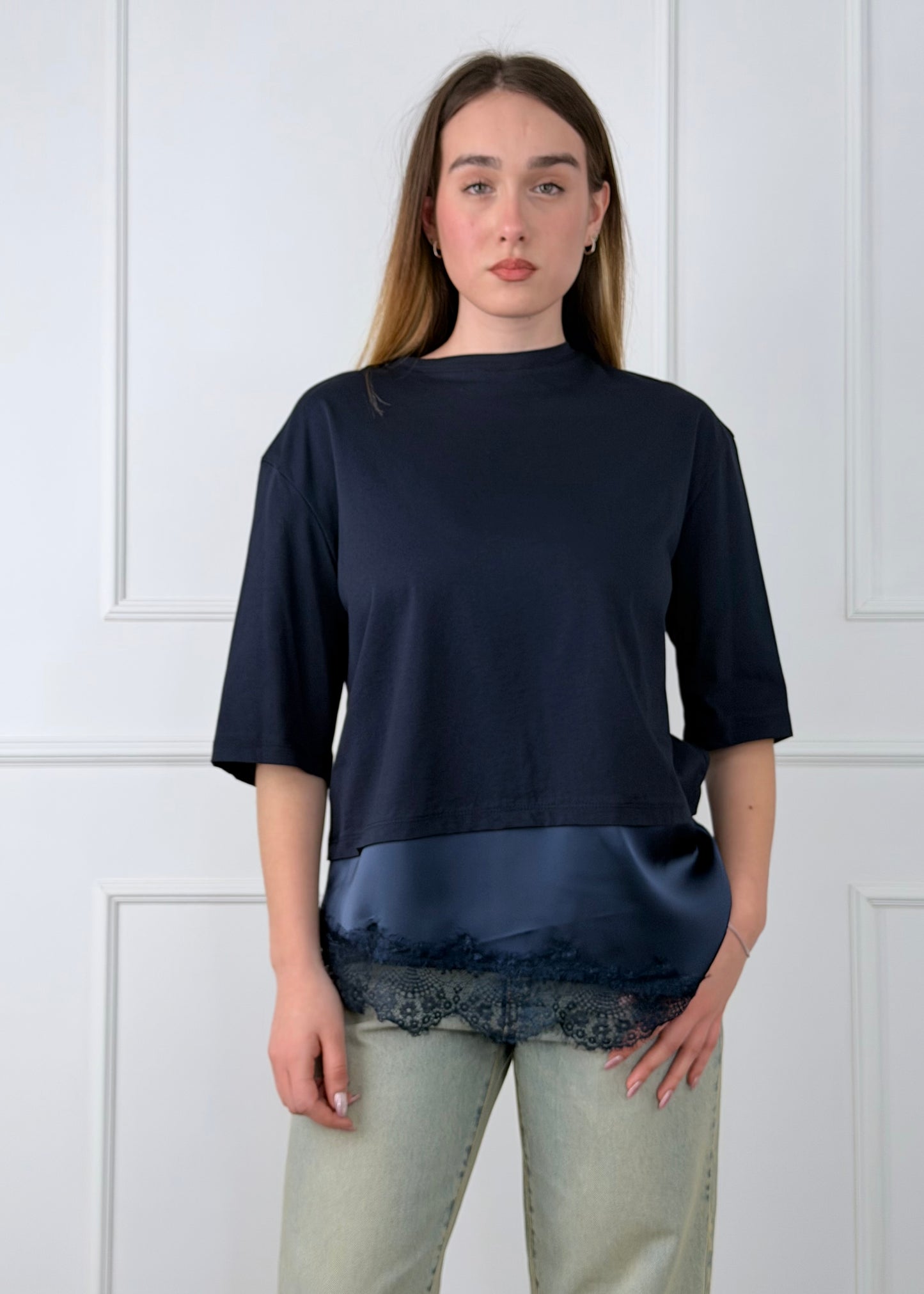 PE260033 - TENSIONE IN T-SHIRT CON INSERTO IN PIZZO