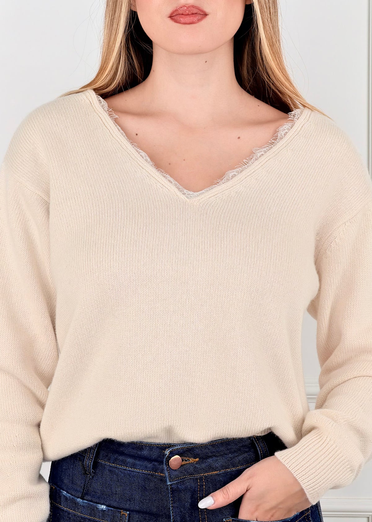 D82664 TENSIONE IN MAGLIA CON PIZZO
