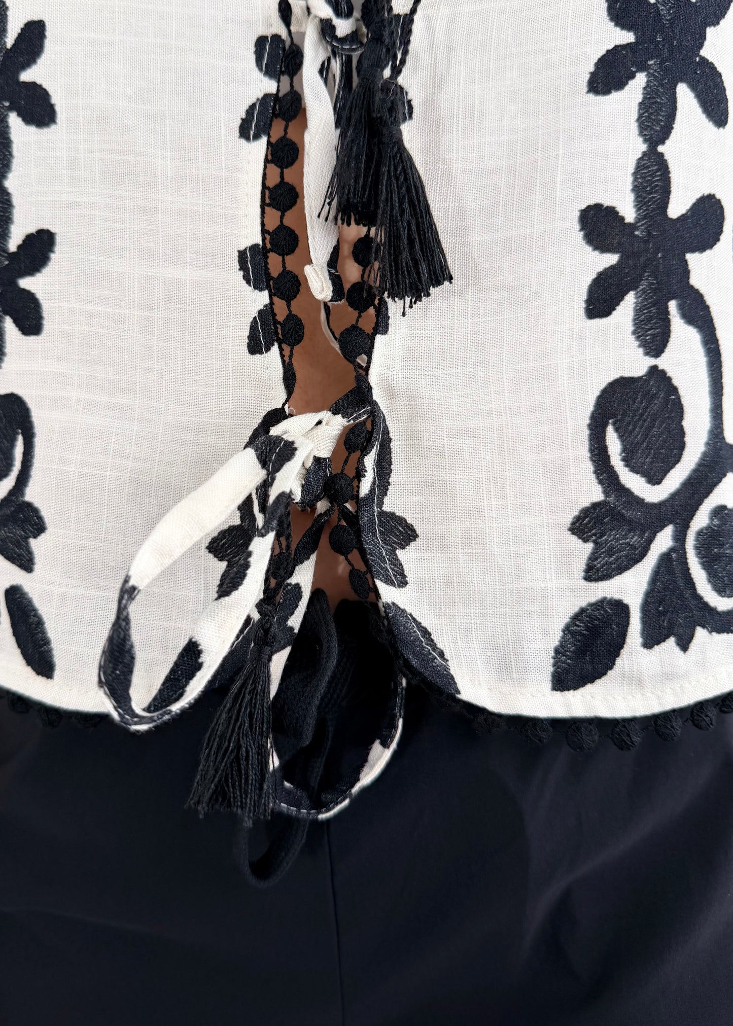 B1864 - TENSIONE IN GILET