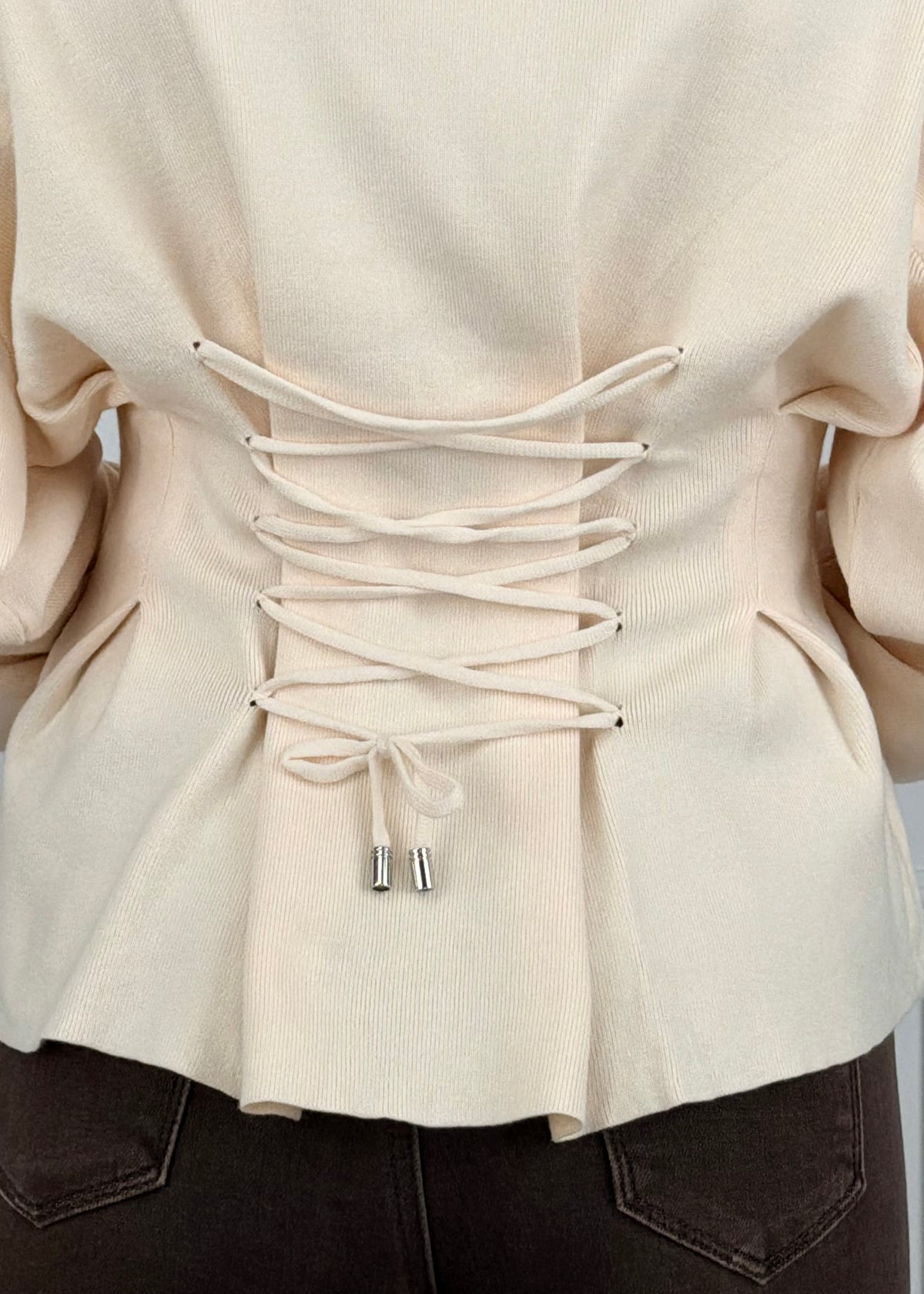 M5747L MAGLIA CON CORSETTO STRINGATO REGOLABILE SUL RETRO
