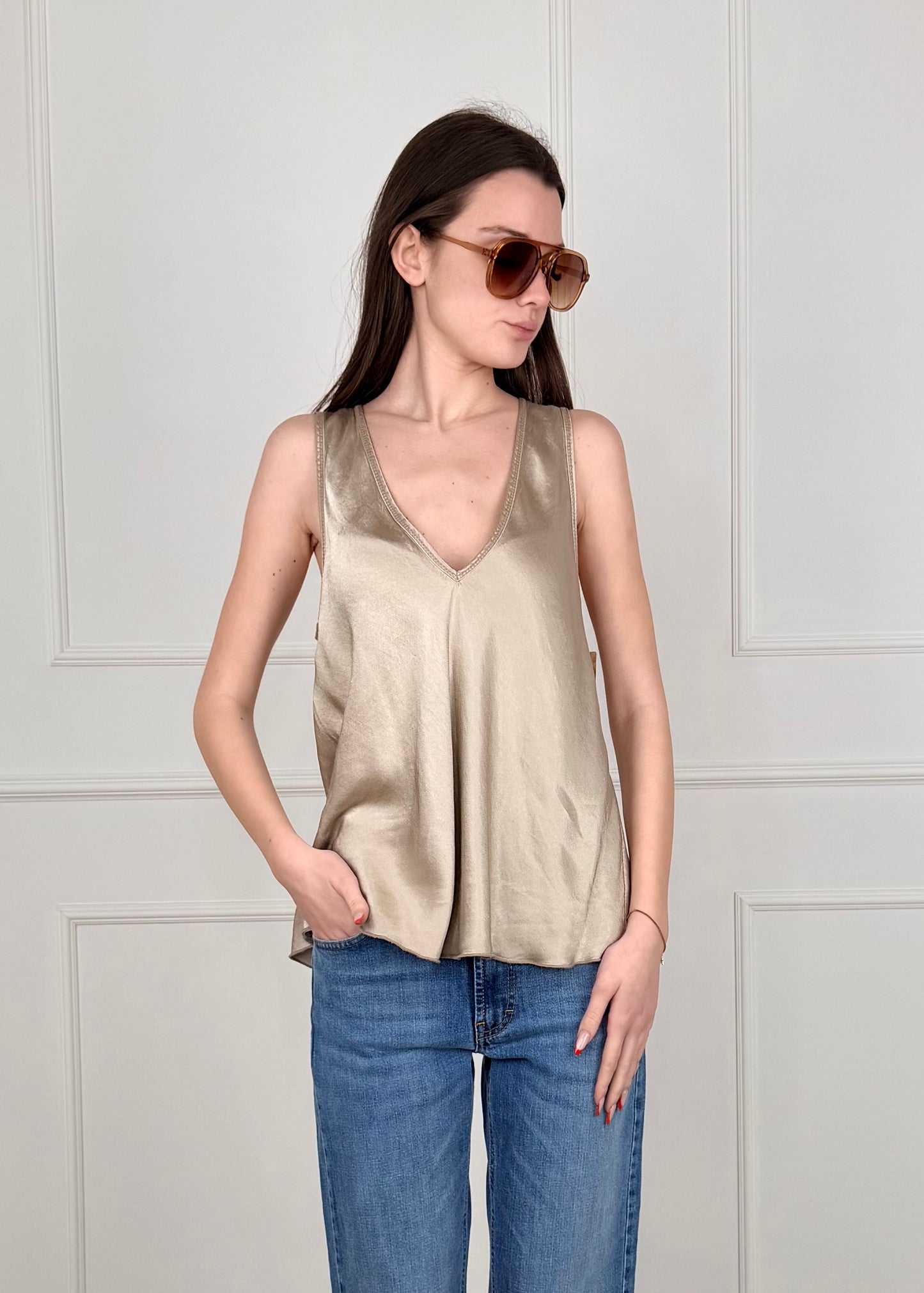 21944 - TOP IN VISCOSA SCOLLO "V"