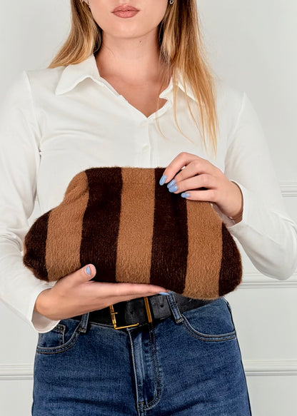 P1130 BRS  BORSA COZY RIGHE• PELUCHOSA MORBIDA