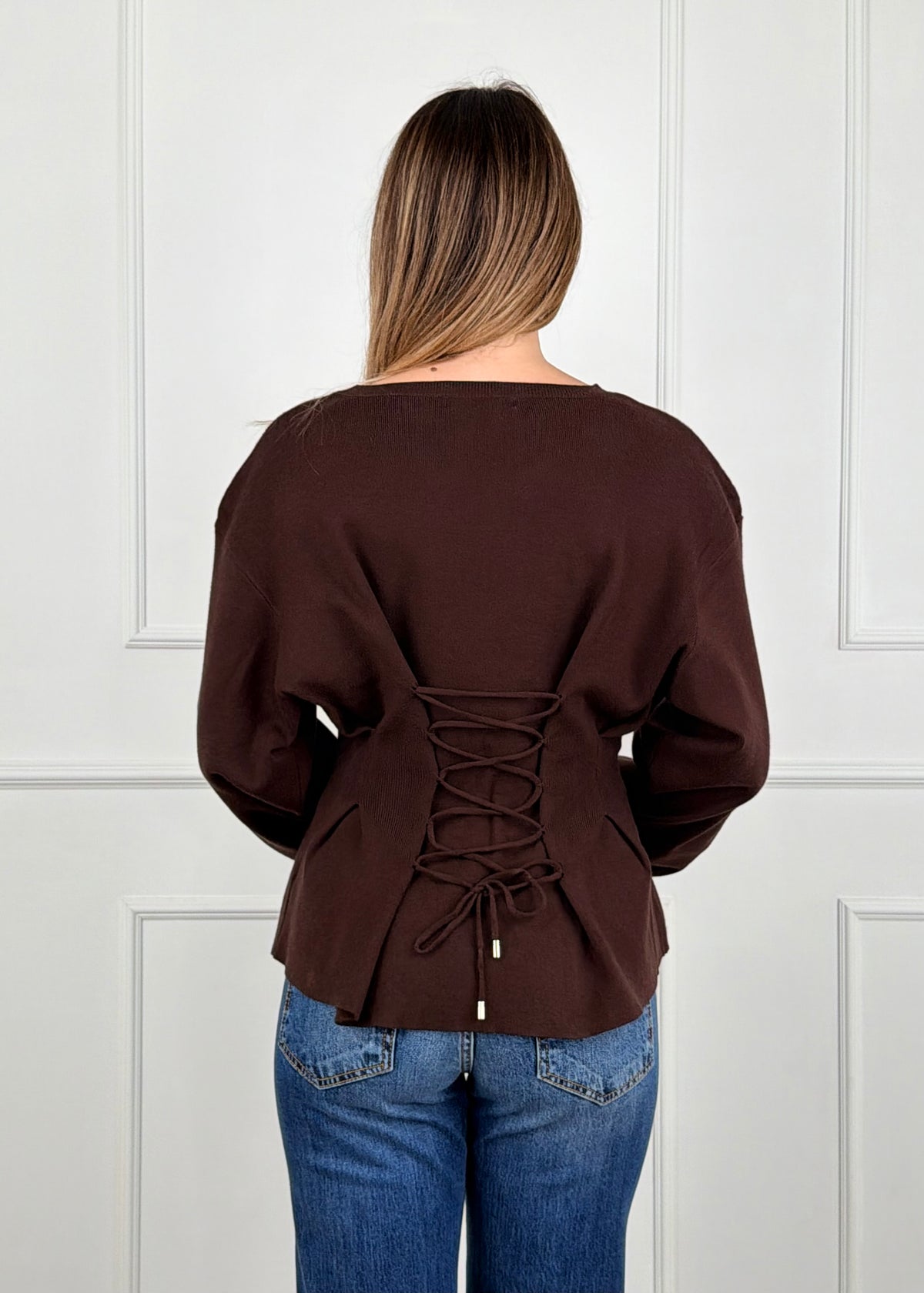 M5747L MAGLIA CON CORSETTO STRINGATO REGOLABILE SUL RETRO