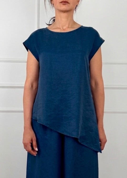 26223LO2 - TENSIONE IN T-SHIRT ASIMMETRICA