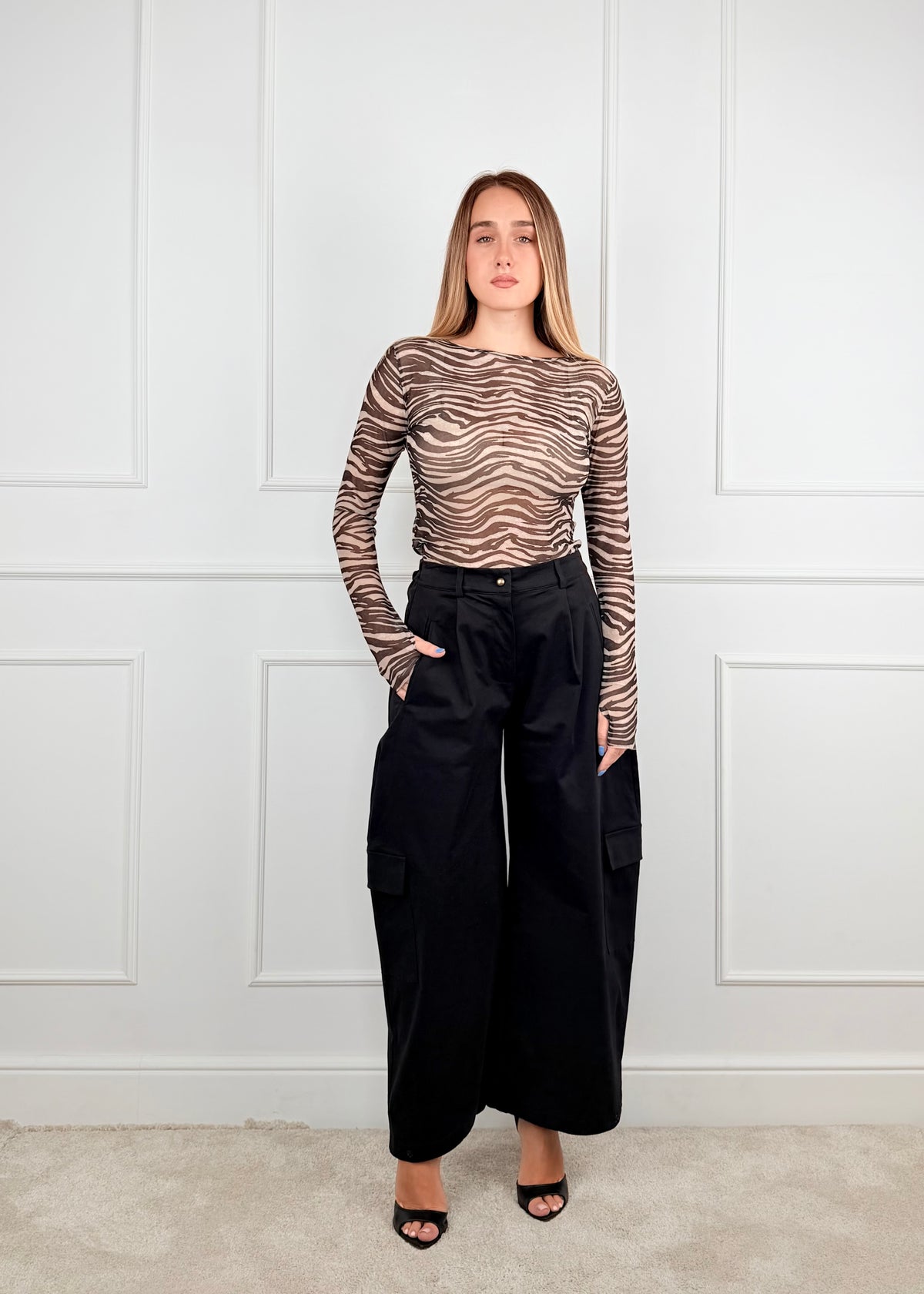 NA2515 - MY-D PANTALONE CARGO CON BOTTONE SUL FONDO