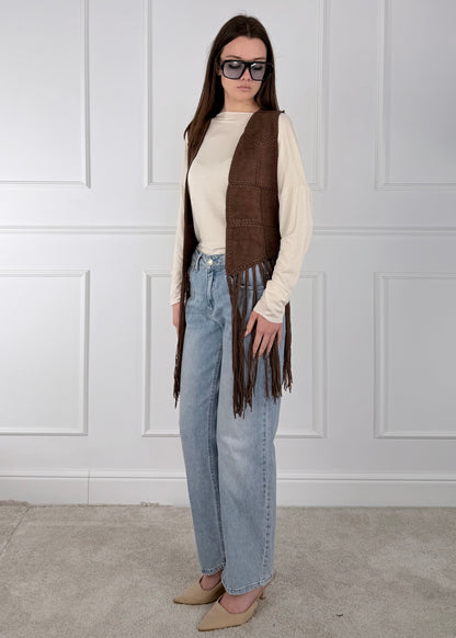 GI0103 - GILET CON FRANGE LUNGHE SUL FONDO