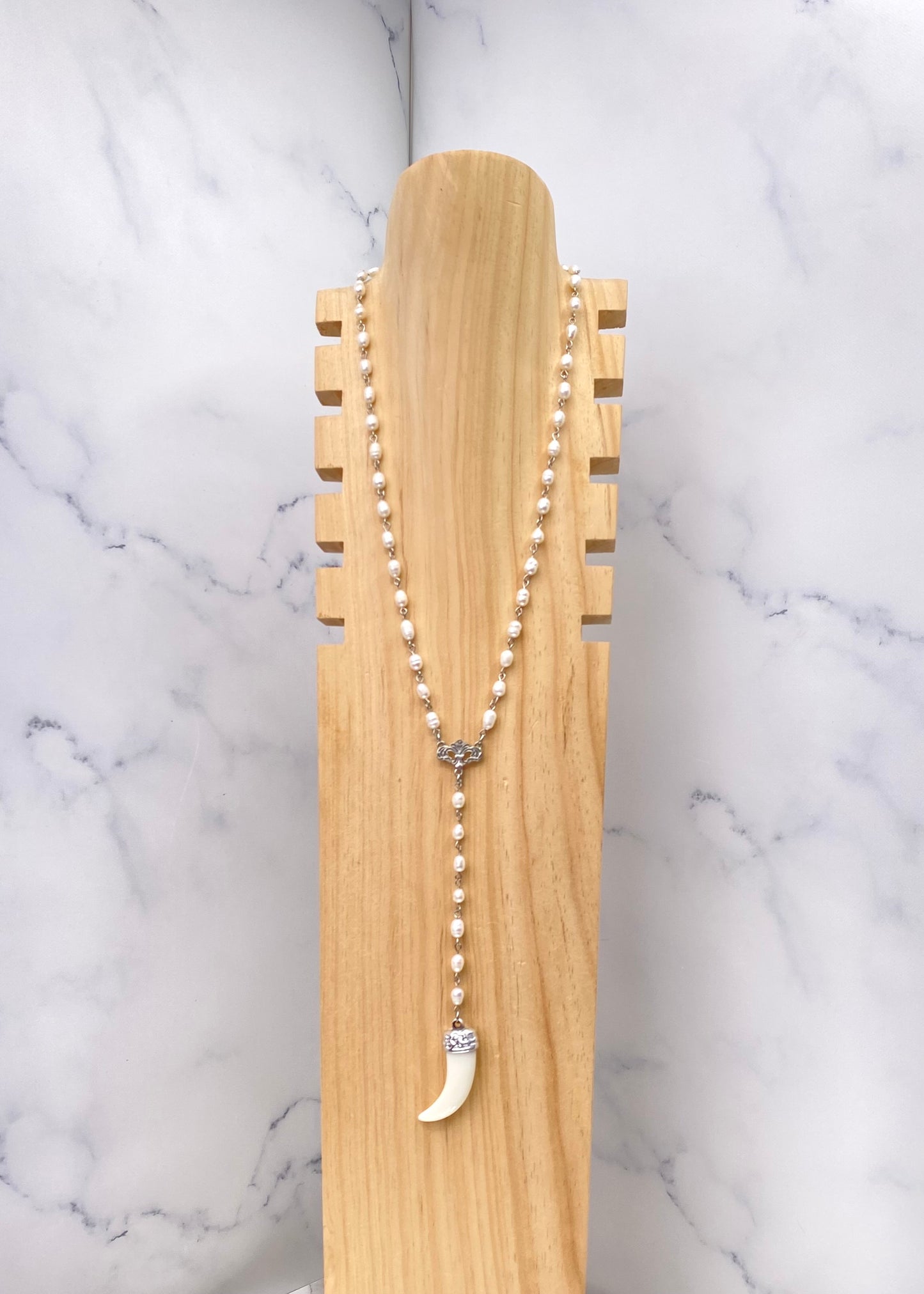 CLN • COLLANA CORNO CON PERLINE