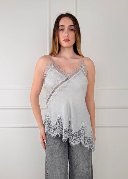 23408 - TOP IN VISCOSA TAGLIO ASIMMETRICO CON PIZZO