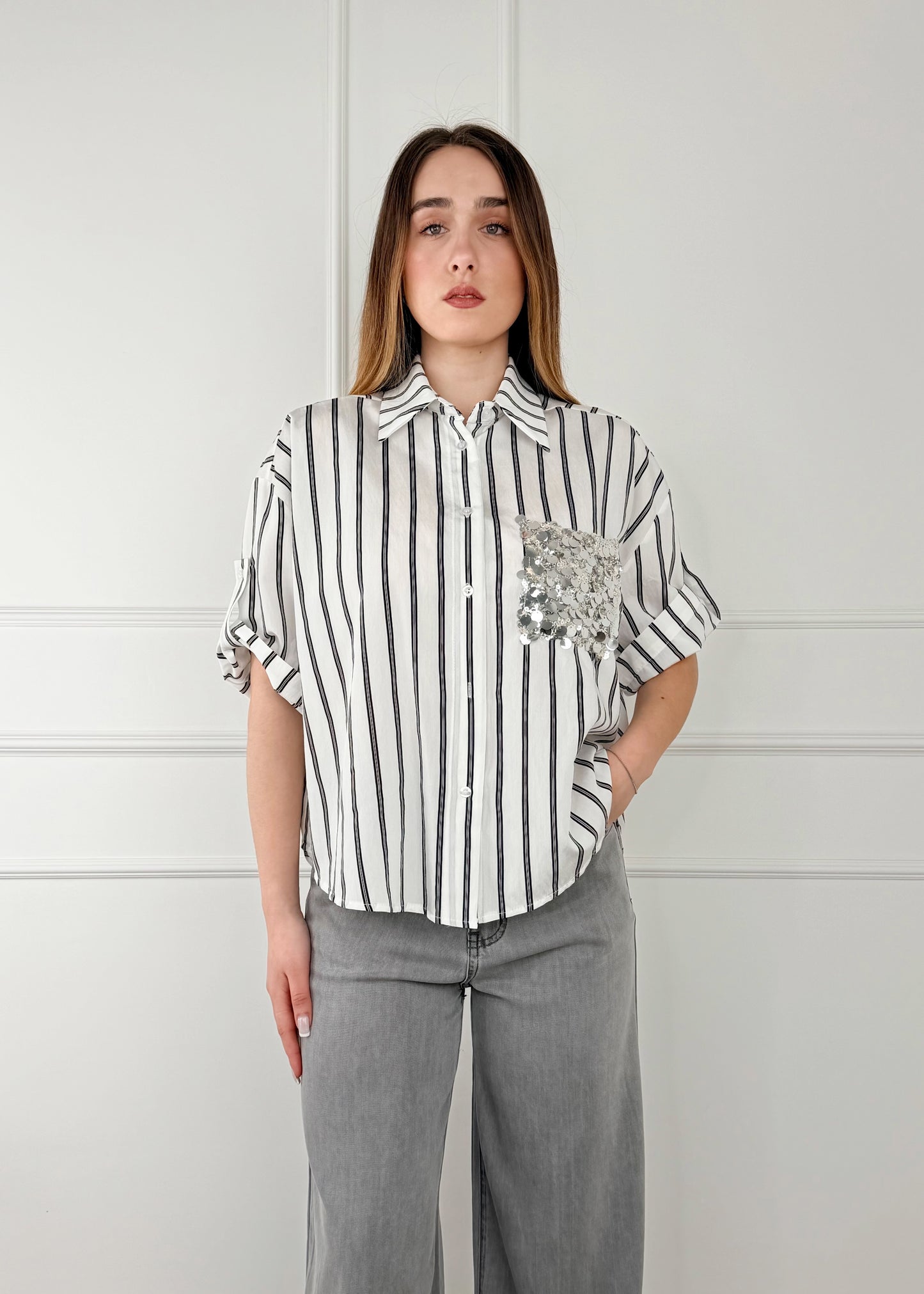 PE260217 - TENSIONE IN CAMICIA CON TASCHINO PAILLETTES