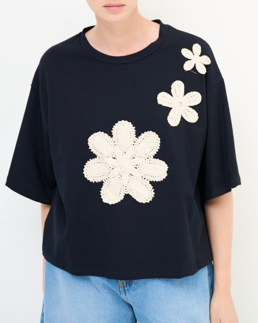 A3617 T-SHIRT CON RICAMI