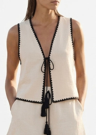 F60202 - BREND GILET CON RICAMI