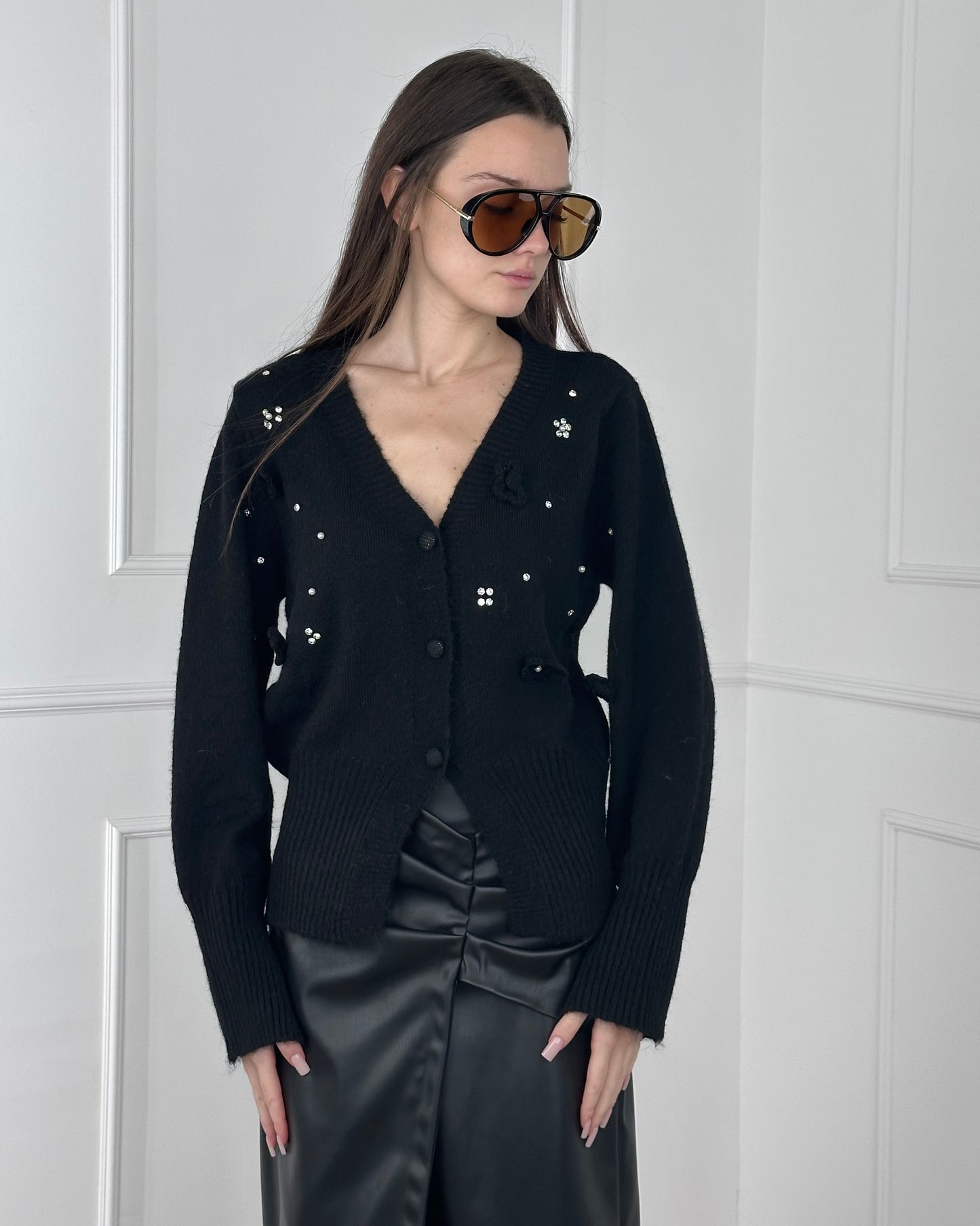 I9501 - BREND CARDIGAN CON FIORI E STRASS IN RILIEVO