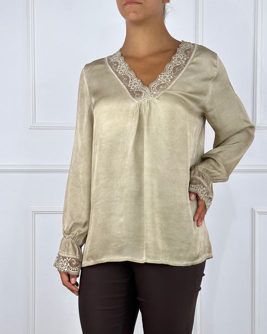 22364 - MAGLIA IN VISCOSA CON PIZZO