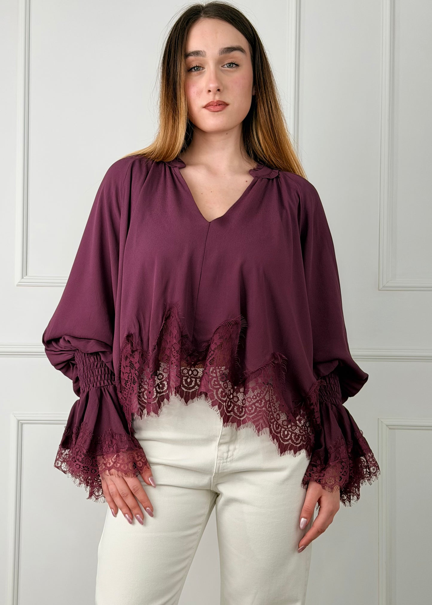 S26C533 - TENSIONE IN BLUSA IN CRÊPE ViSCOSA CON PIZZO