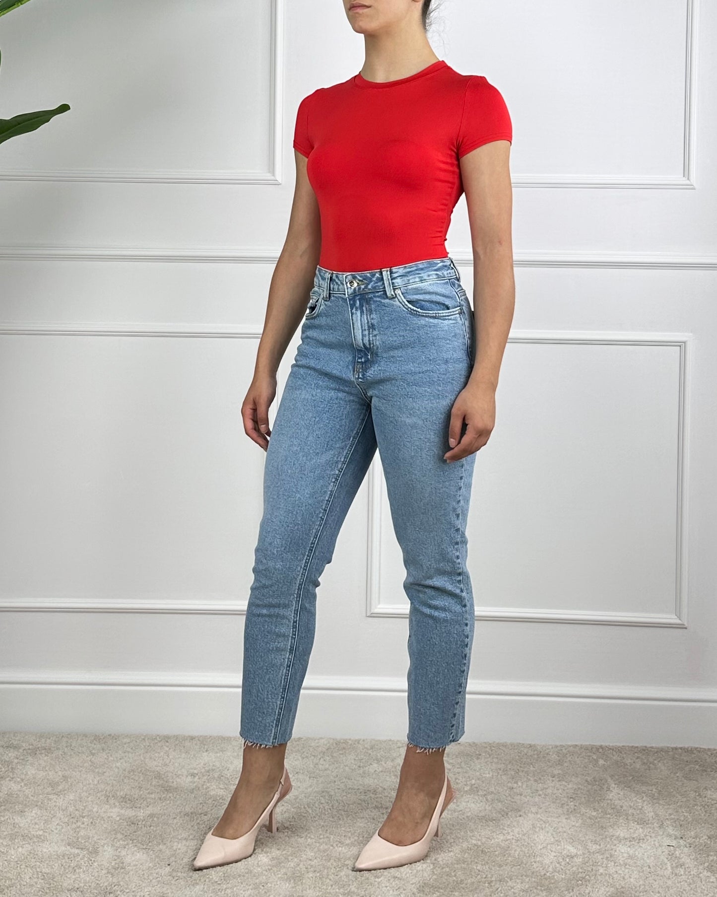 13682 - 13682 BODY