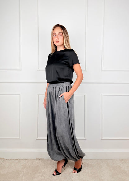 26225 - PANTALONE BANDE LATERALI NERE