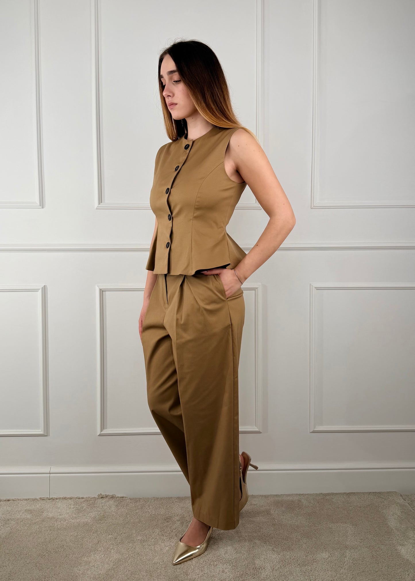 26D4508 - TENSIONE IN GILET SFIANCATO