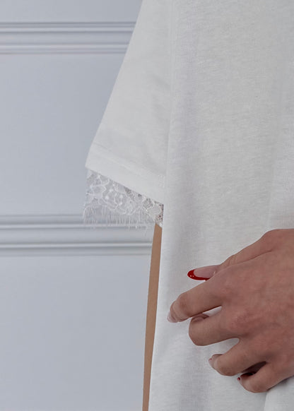 PL092 - T-SHIRT CON PIZZO SULLA MANICA