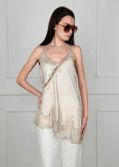 23408 - TOP IN VOSCOSA TAGLIO ASIMMETRICO CON PIZZO