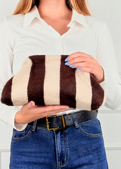 P1130 BRS  BORSA COZY RIGHE• PELUCHOSA MORBIDA