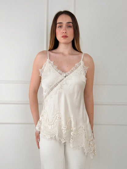 23408 - TOP IN VISCOSA TAGLIO ASIMMETRICO CON PIZZO