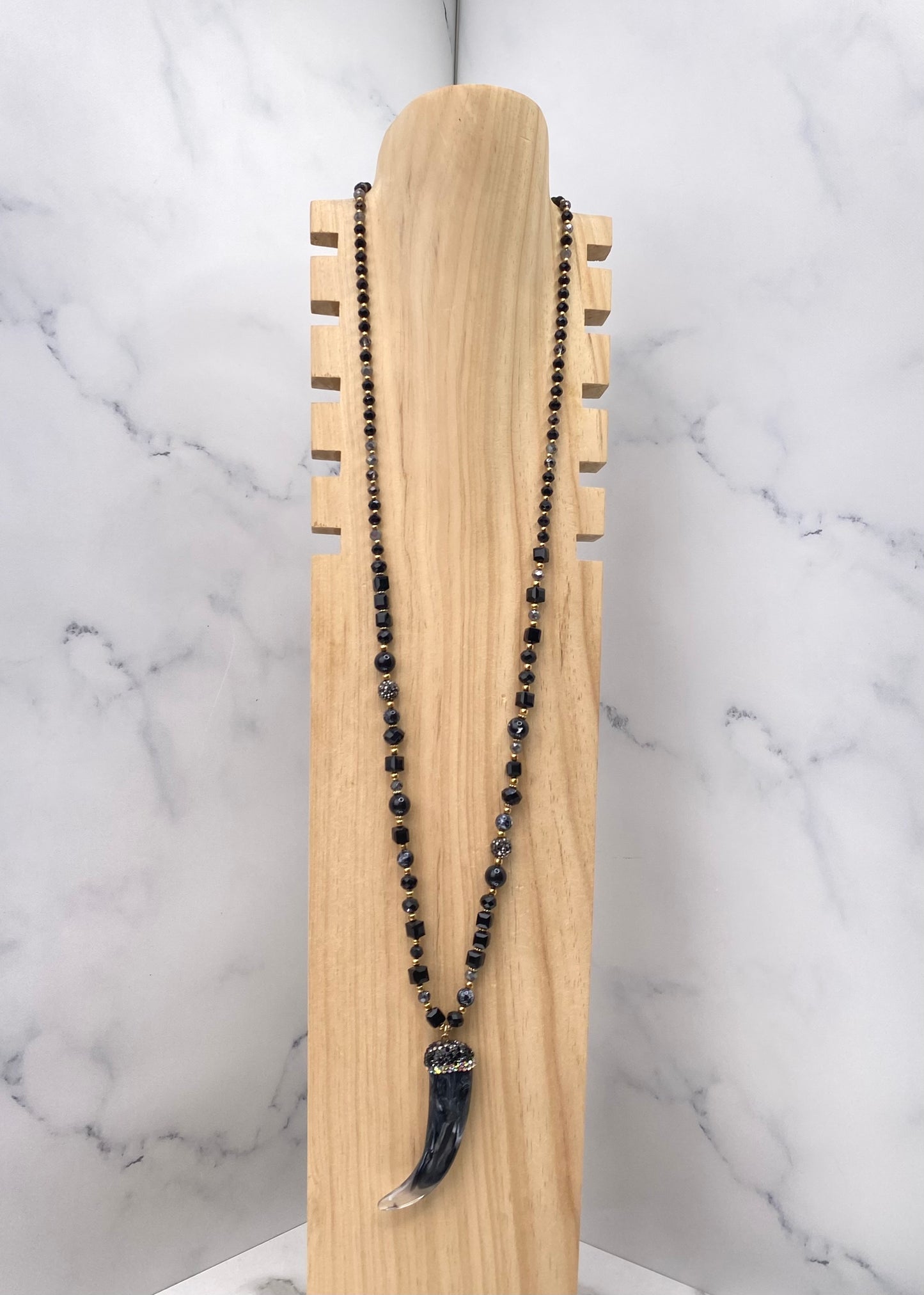 CLN • COLLANA CORNO E PERLINE