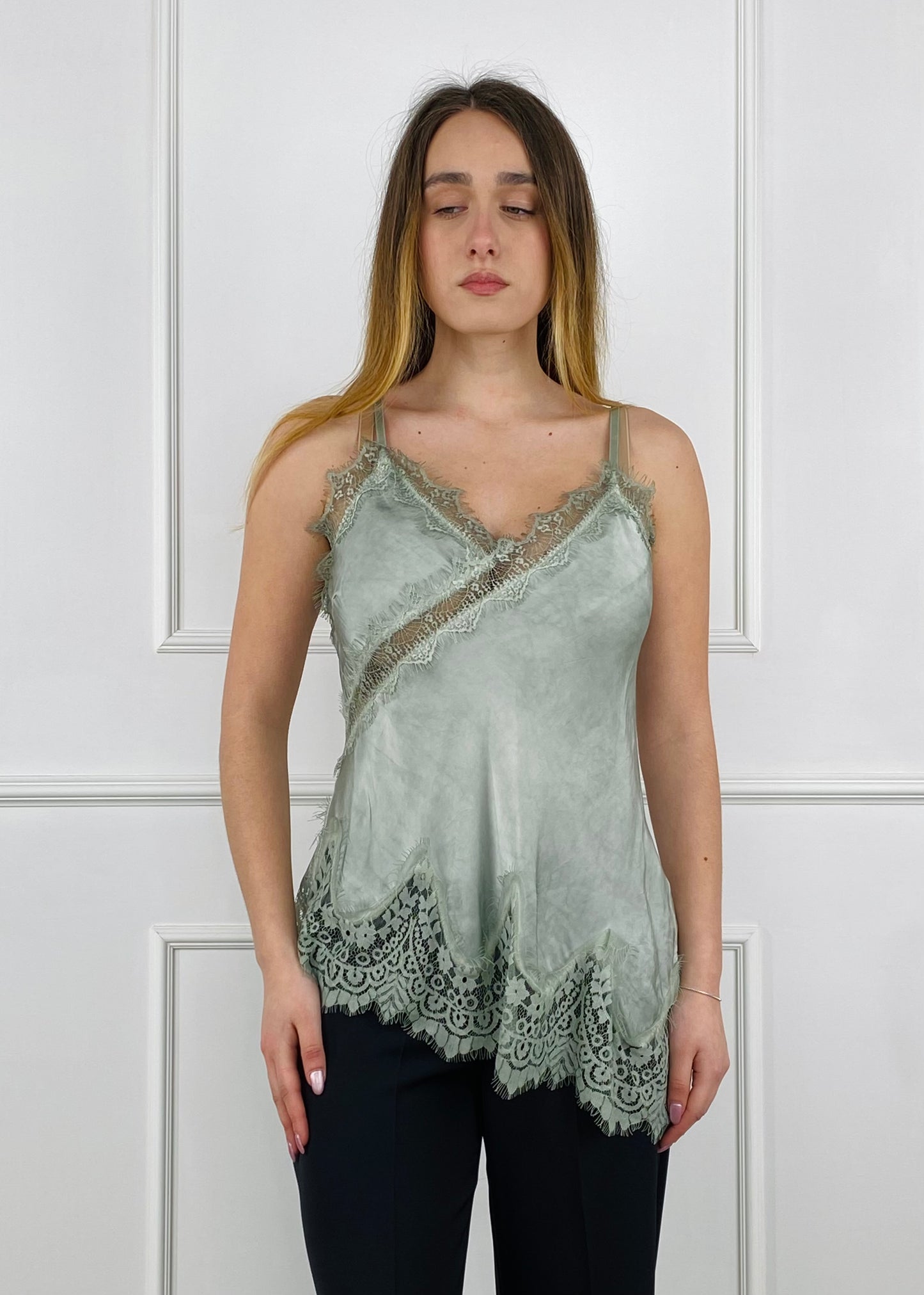 23408 - TOP IN VISCOSA TAGLIO ASIMMETRICO CON PIZZO