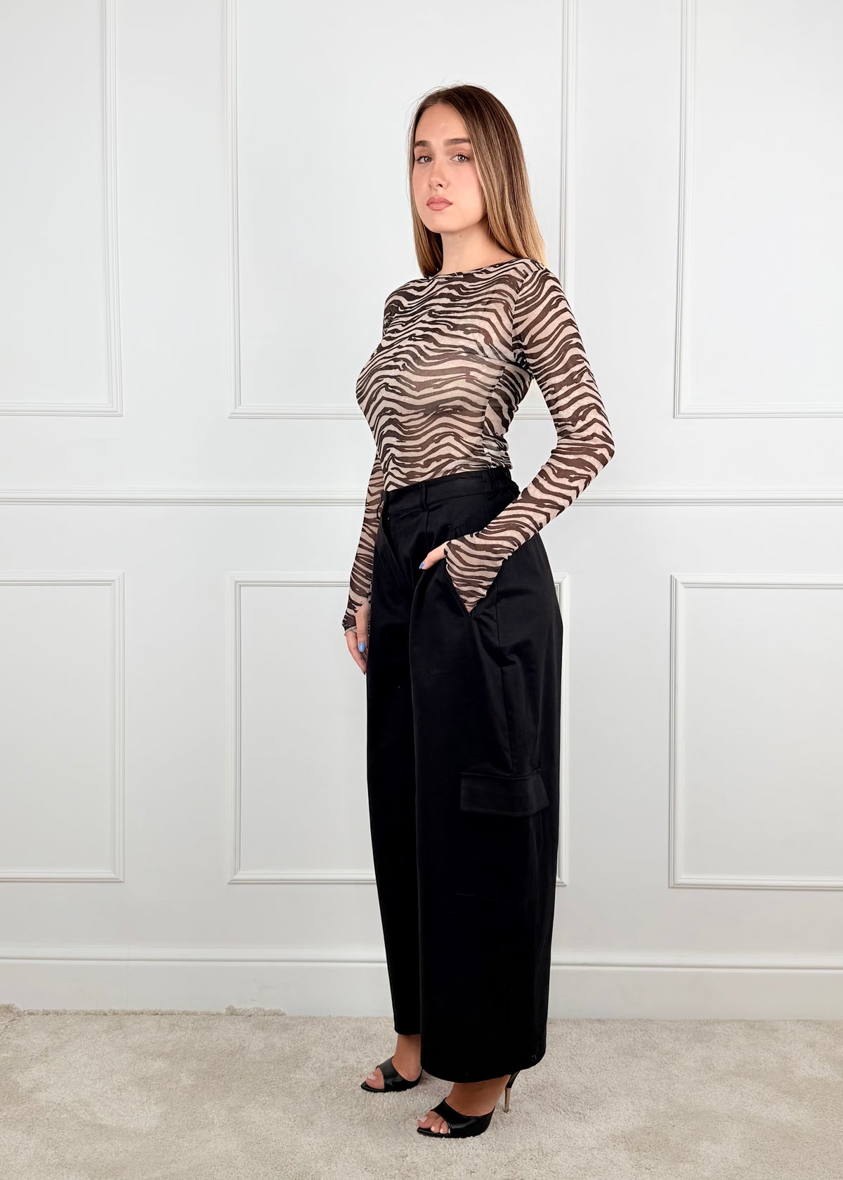 NA2515 - MY-D PANTALONE CARGO CON BOTTONE SUL FONDO