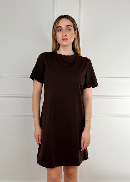 PE260329 - TENSIONE IN ABITO T-SHIRT CORTO