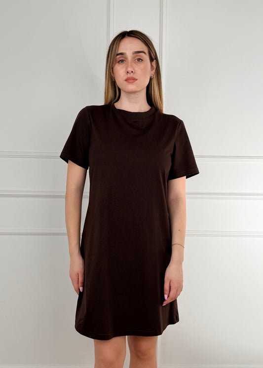 PE260329 - TENSIONE IN ABITO T-SHIRT CORTO