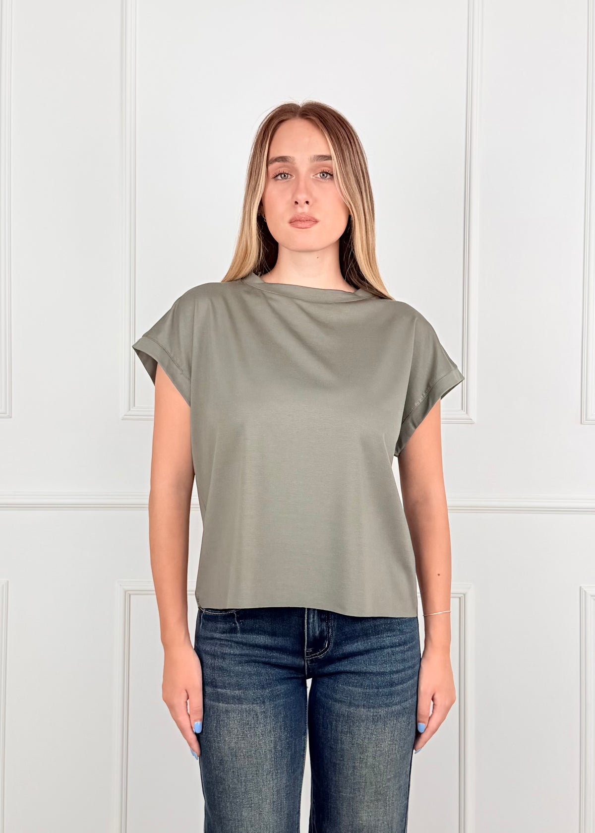 81048 - T-SHIRT