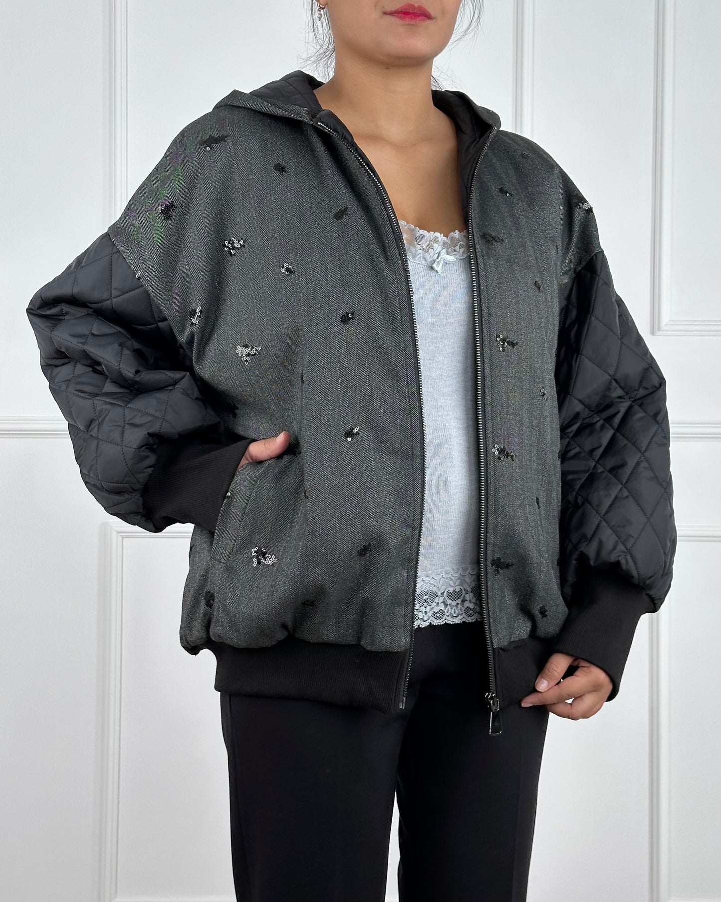 F60105 - BOMBER CON RICAMI PAILLETTES