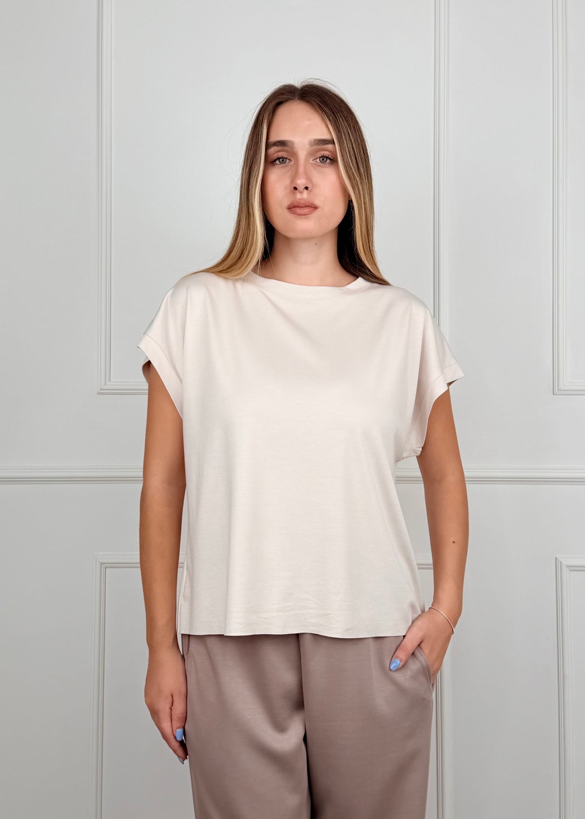 81048 - T-SHIRT