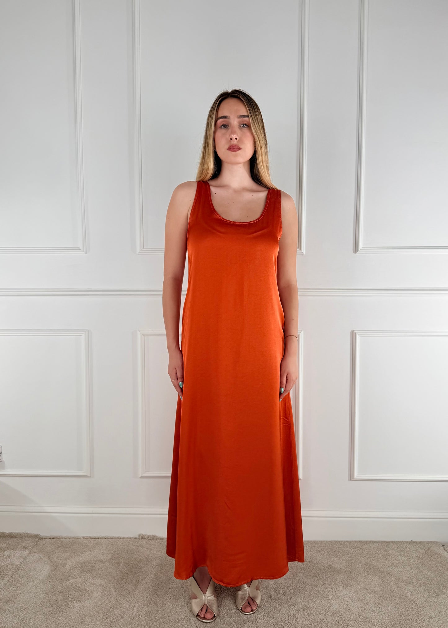 H190A22RPE26 - TENSIONE IN ABITO IN VISCOSA SPALLINA LARGA