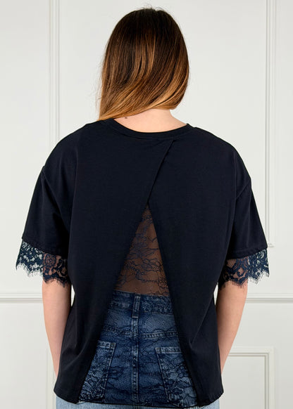 28377 - T-SHIRT APERTURA SUL RETRO CON PIZZO