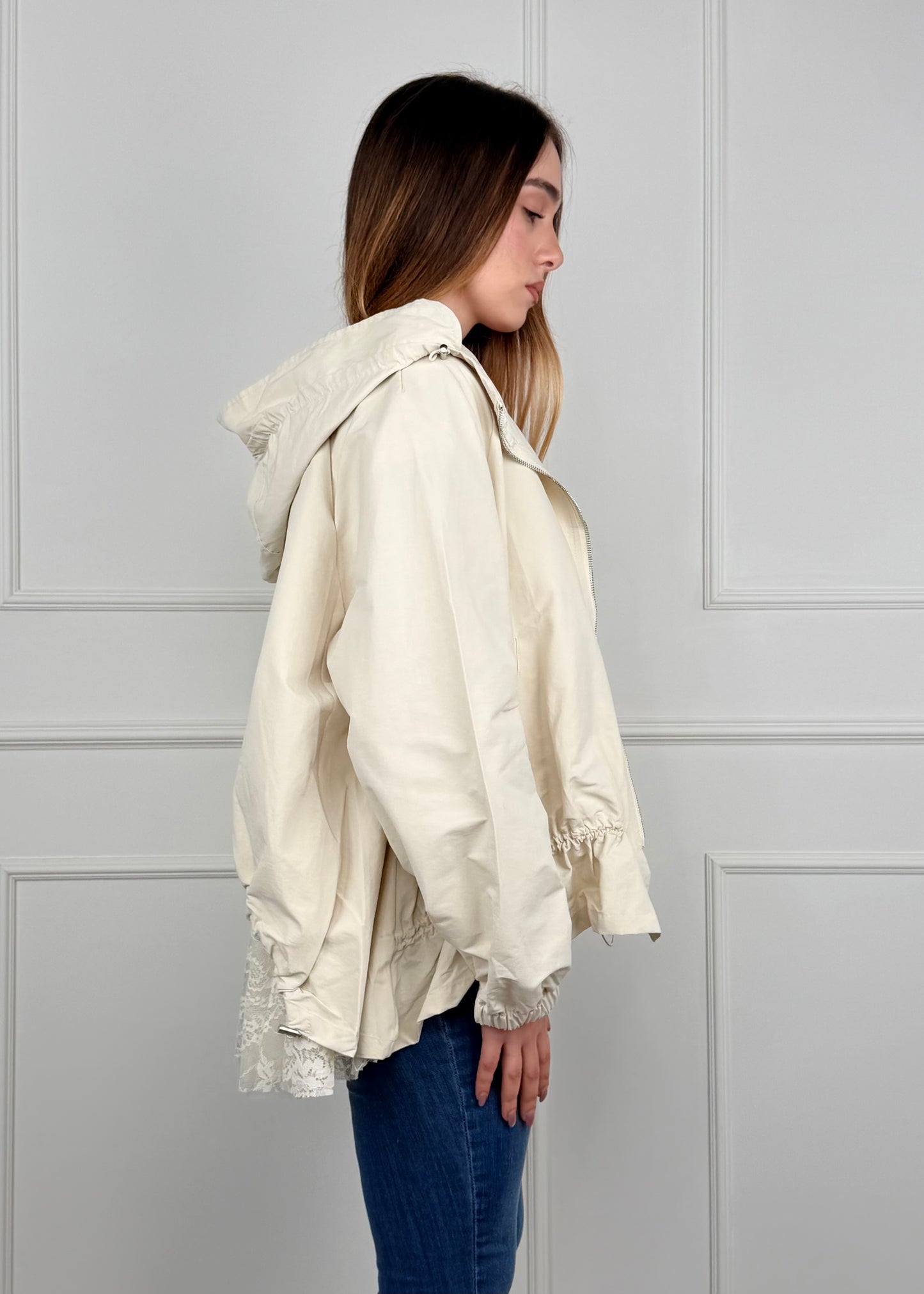 BL1185 - MY-D TRENCH CON PIZZO SUL FONDO