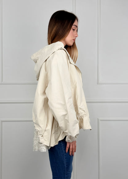 BL1185 - MY-D TRENCH CON PIZZO SUL FONDO